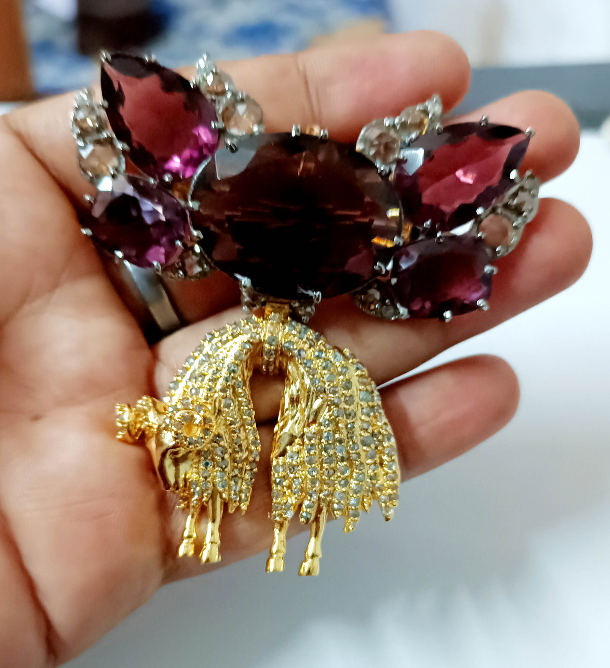 Sparkling Cubic Zircon Silver Topaz Brooch for Party Wear