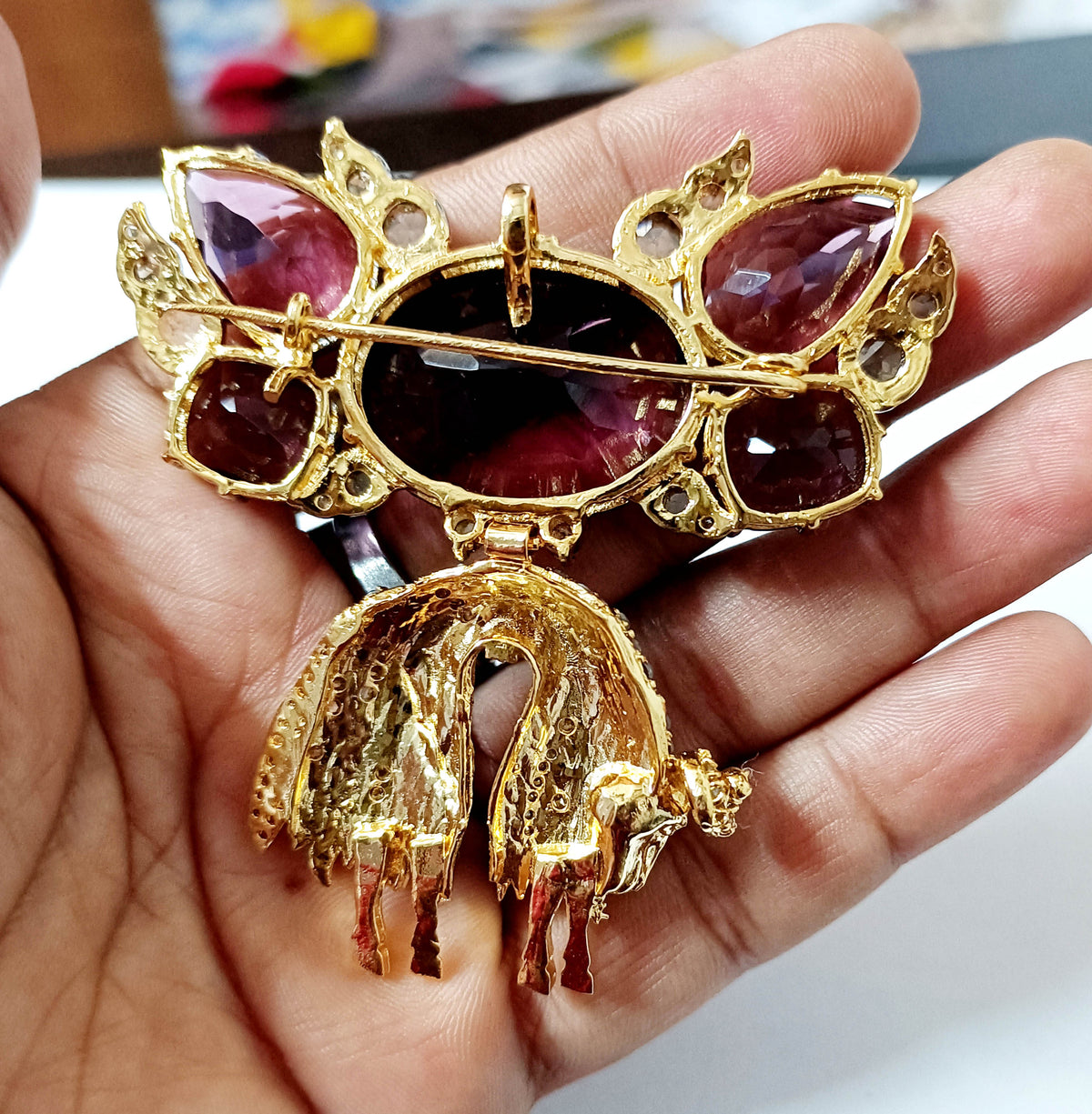 Sparkling Cubic Zircon Silver Topaz Brooch for Party Wear