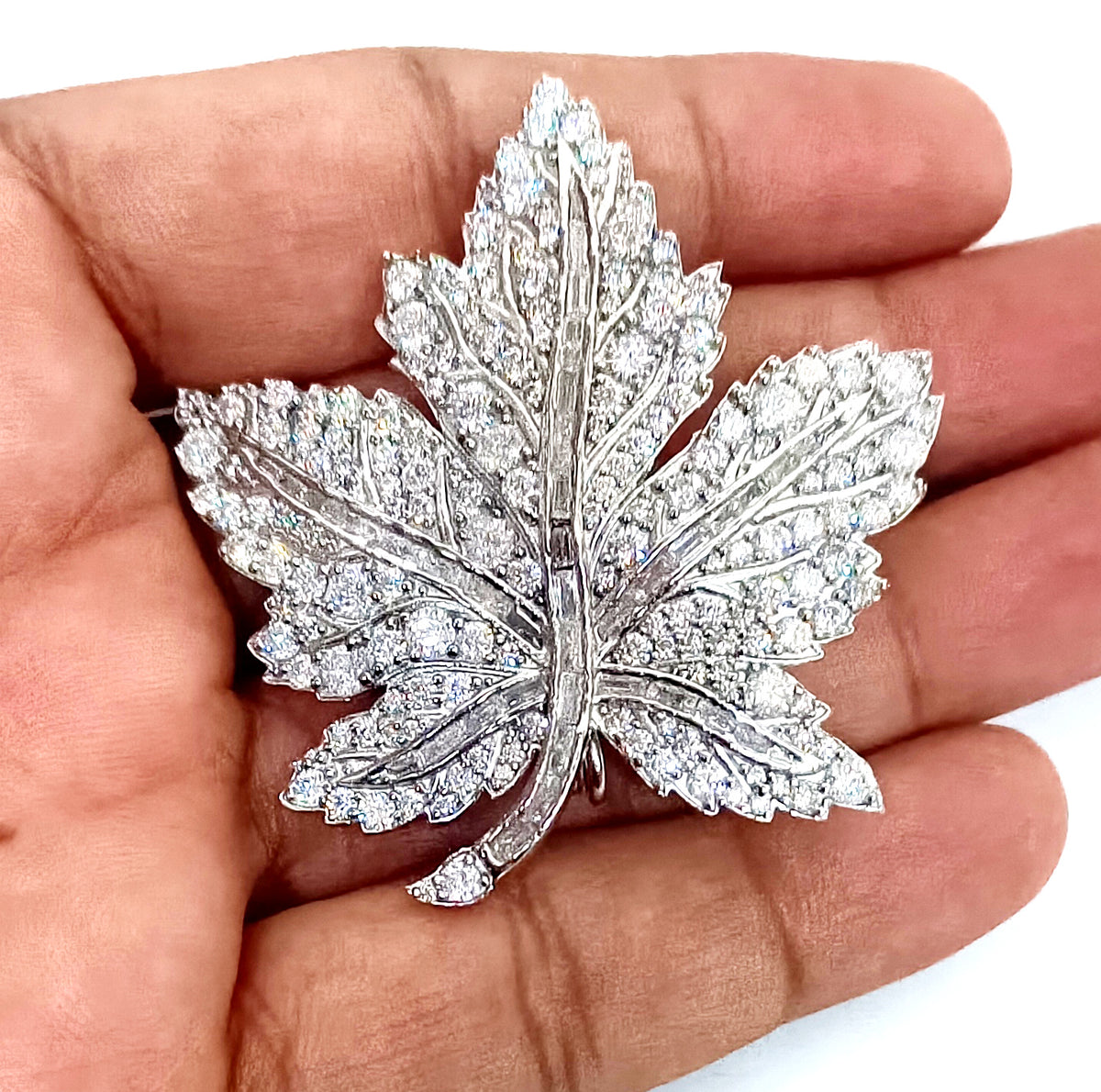 Cubic Zircon 925 Sterling Silver Brooch – Elegant Sparkling Crystal Lapel Pin for Women